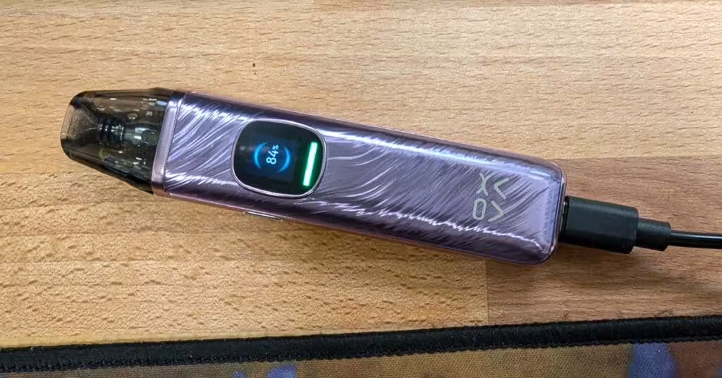 OXVA Xlim Pro 2 Charging