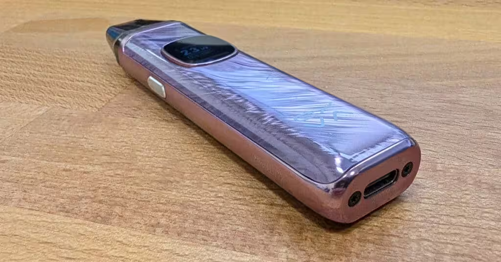 OXVA Xlim Pro 2 Charging Port